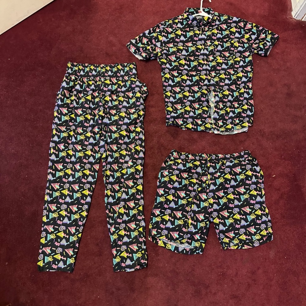 FULL SET - Super Massive, 'Arcade SS' - Festival clothing. New.